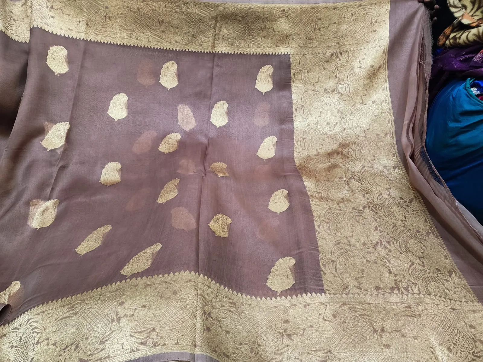 Pure Handwoven Kora Organza Saree - Look 29 - Detail View 2 Pure Handwoven Kora Organza Saree - Look 29 - Detail View 2 | Shri Geeta Sarees