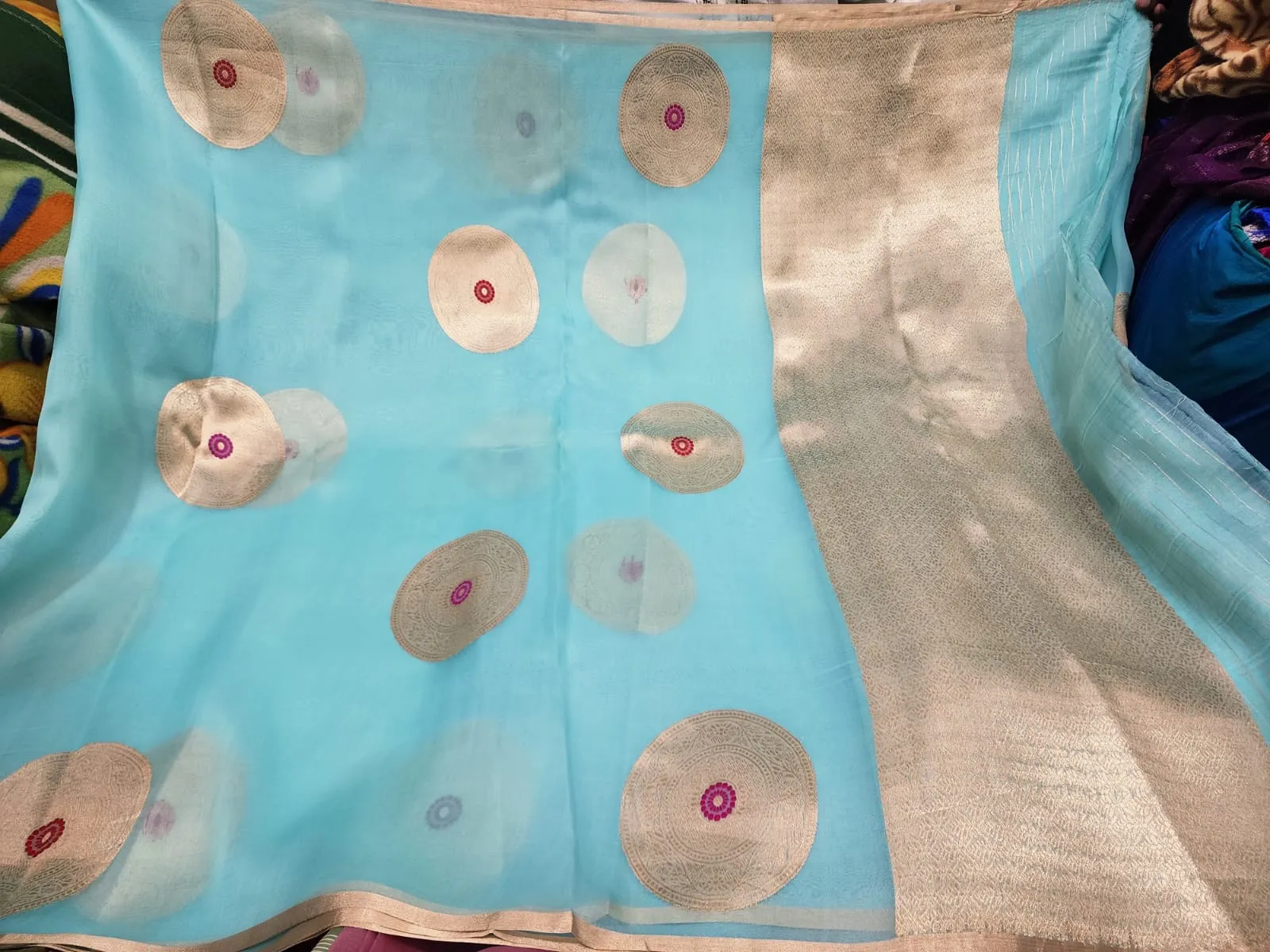 Pure Handwoven Kora Organza Saree - Look 9 - Detail View 2 Pure Handwoven Kora Organza Saree - Look 9 - Detail View 2 | Shri Geeta Sarees