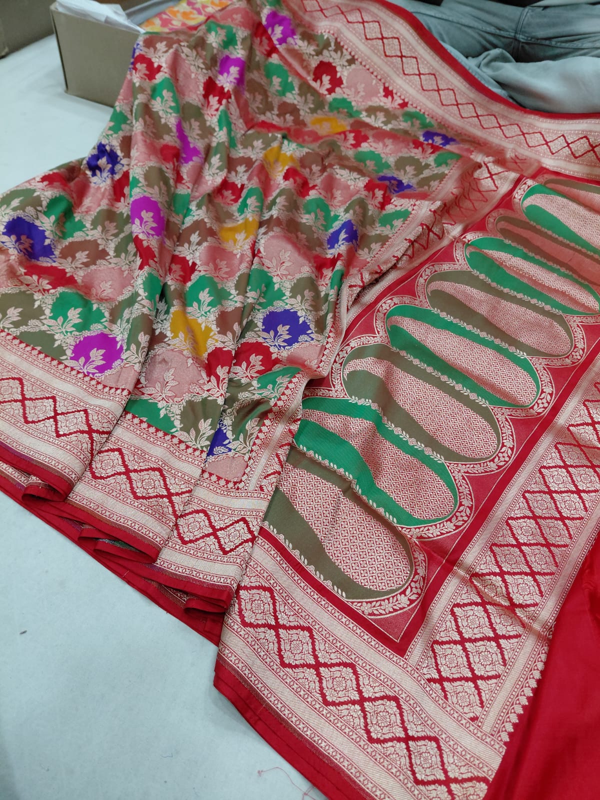 Pure Rangkat Katan Silk Saree - Look 4 - Detail View 2 | Shri Geeta Sarees